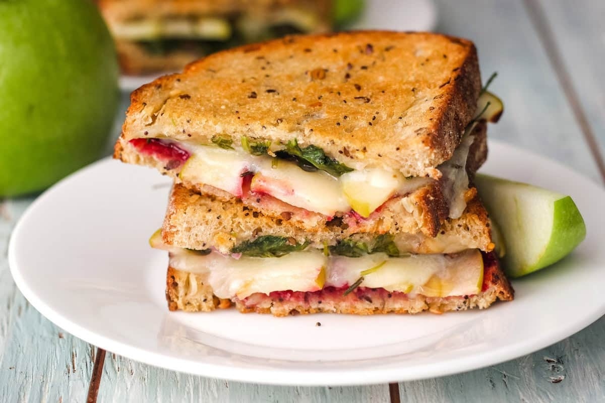 grilled-apple-and-swiss-cheese-sandwich-recipe