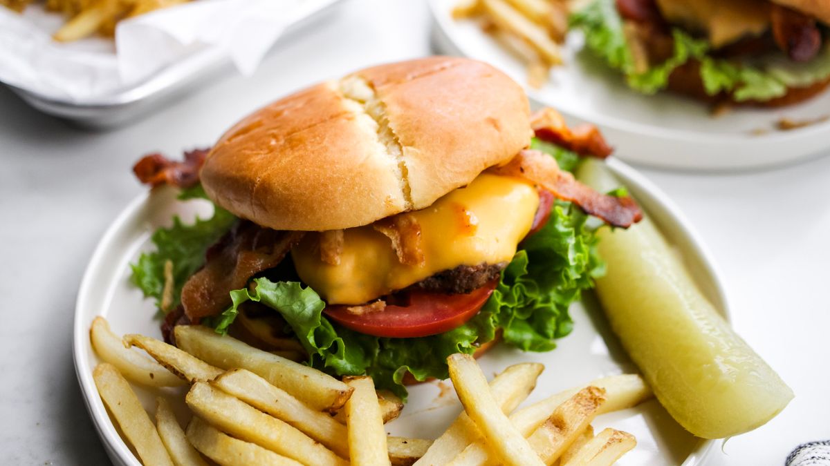 grilled-bison-cheeseburgers-with-bacon-recipe