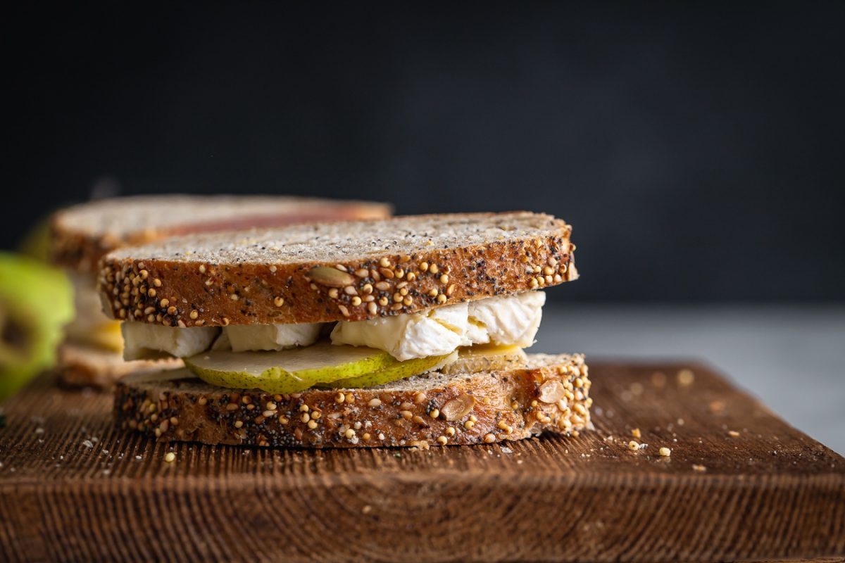 grilled-brie-and-pear-sandwich-recipe