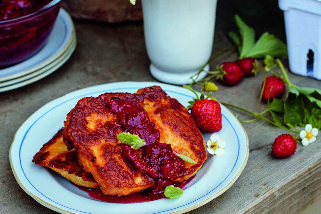 grilled-halloumi-with-berry-salsa-recipe