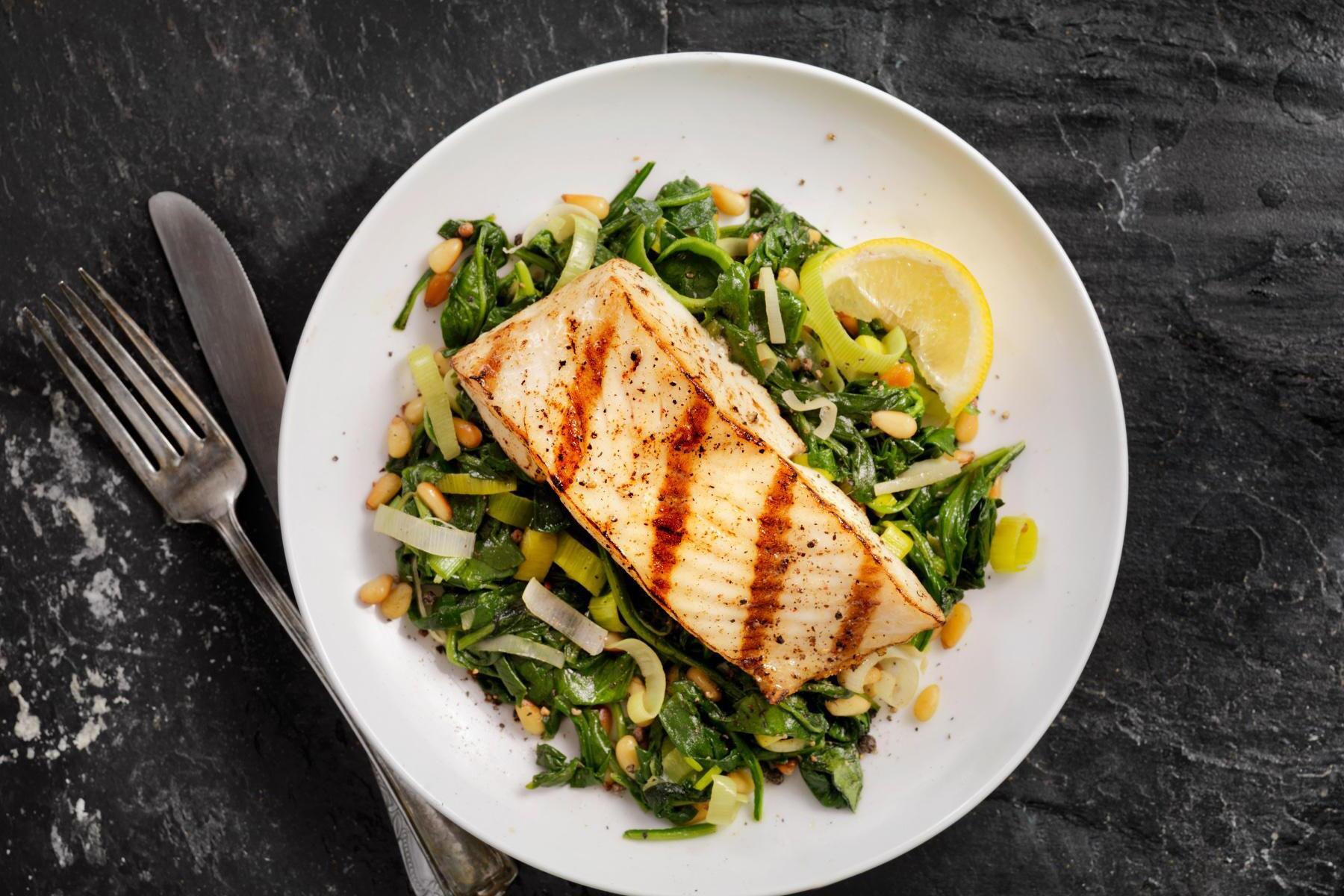 grilled-macadamia-crusted-tuna-recipe