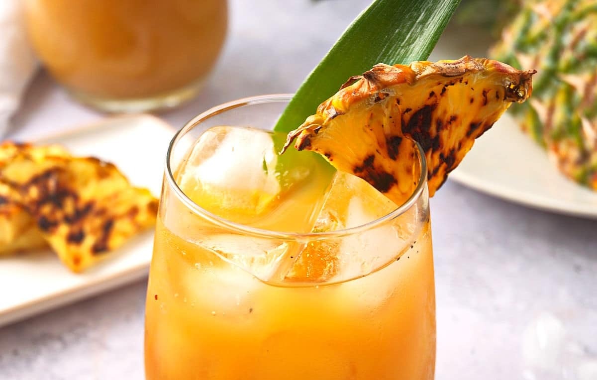 grilled-pineapple-mai-tai-recipe