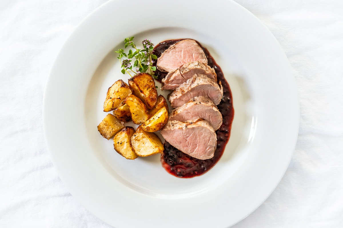 grilled-pork-tenderloin-with-blackberry-sauce-recipe