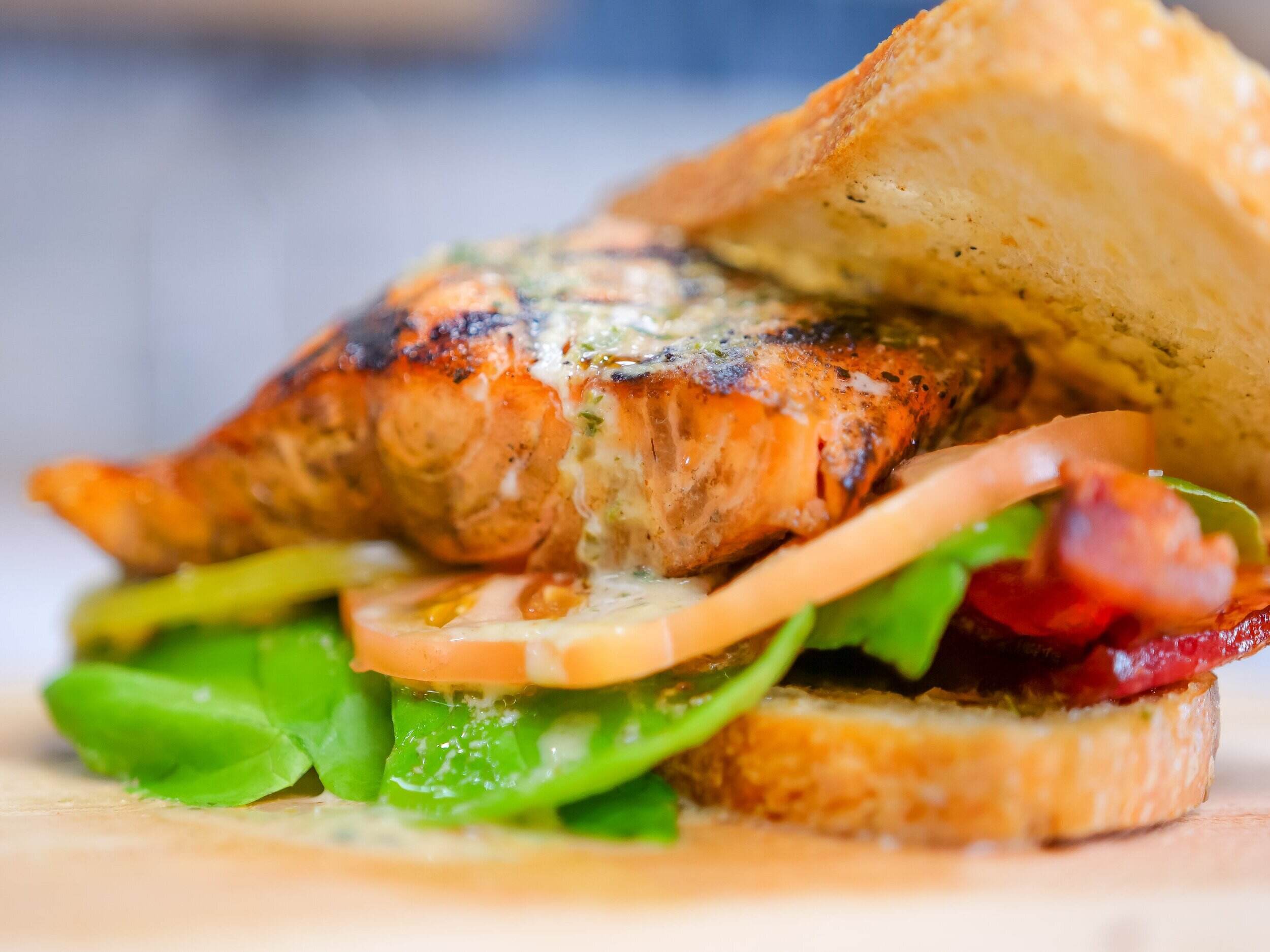 grilled-salmon-sandwich-recipe