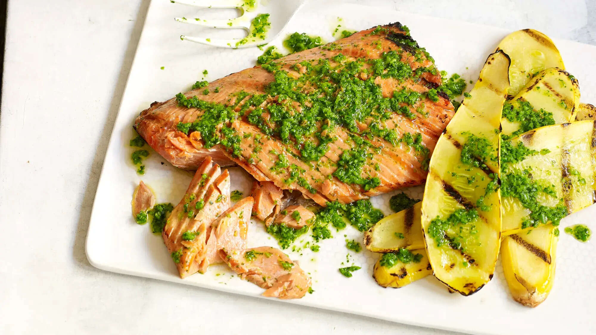 grilled-salmon-with-pesto-recipe