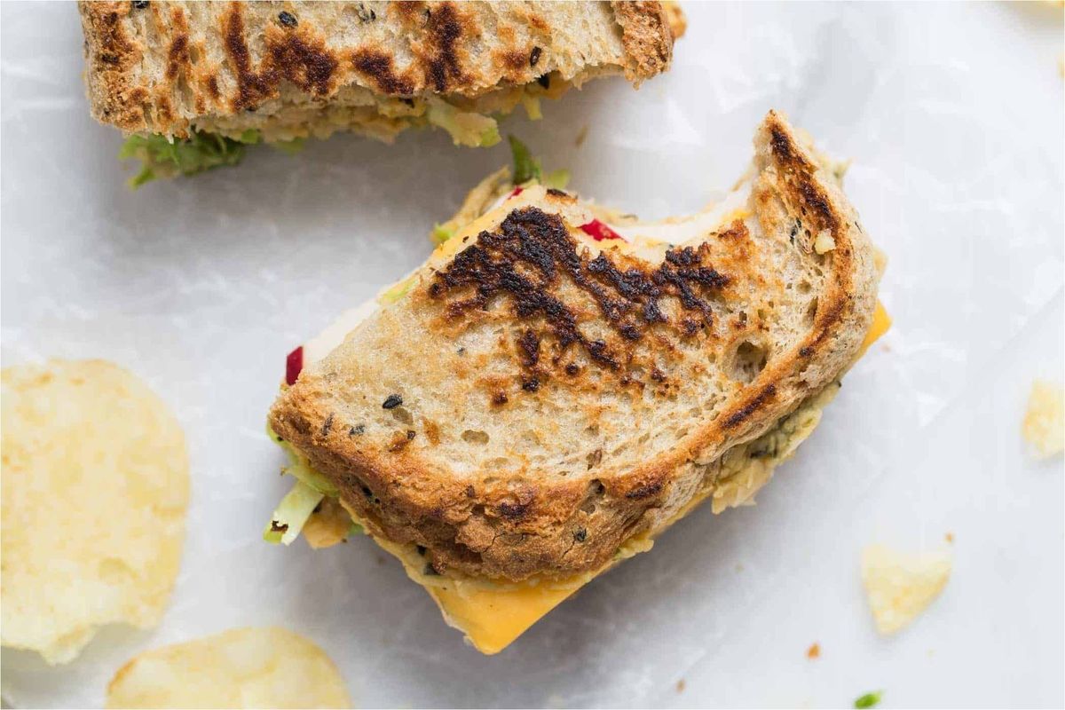 hummus-grilled-cheese-sandwich-recipe
