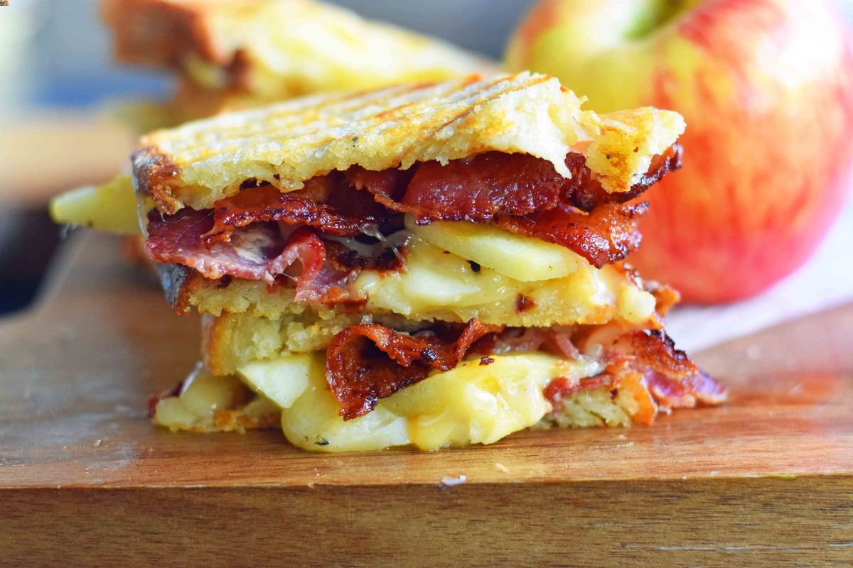 smoked-gouda-and-apple-grilled-cheese-recipe