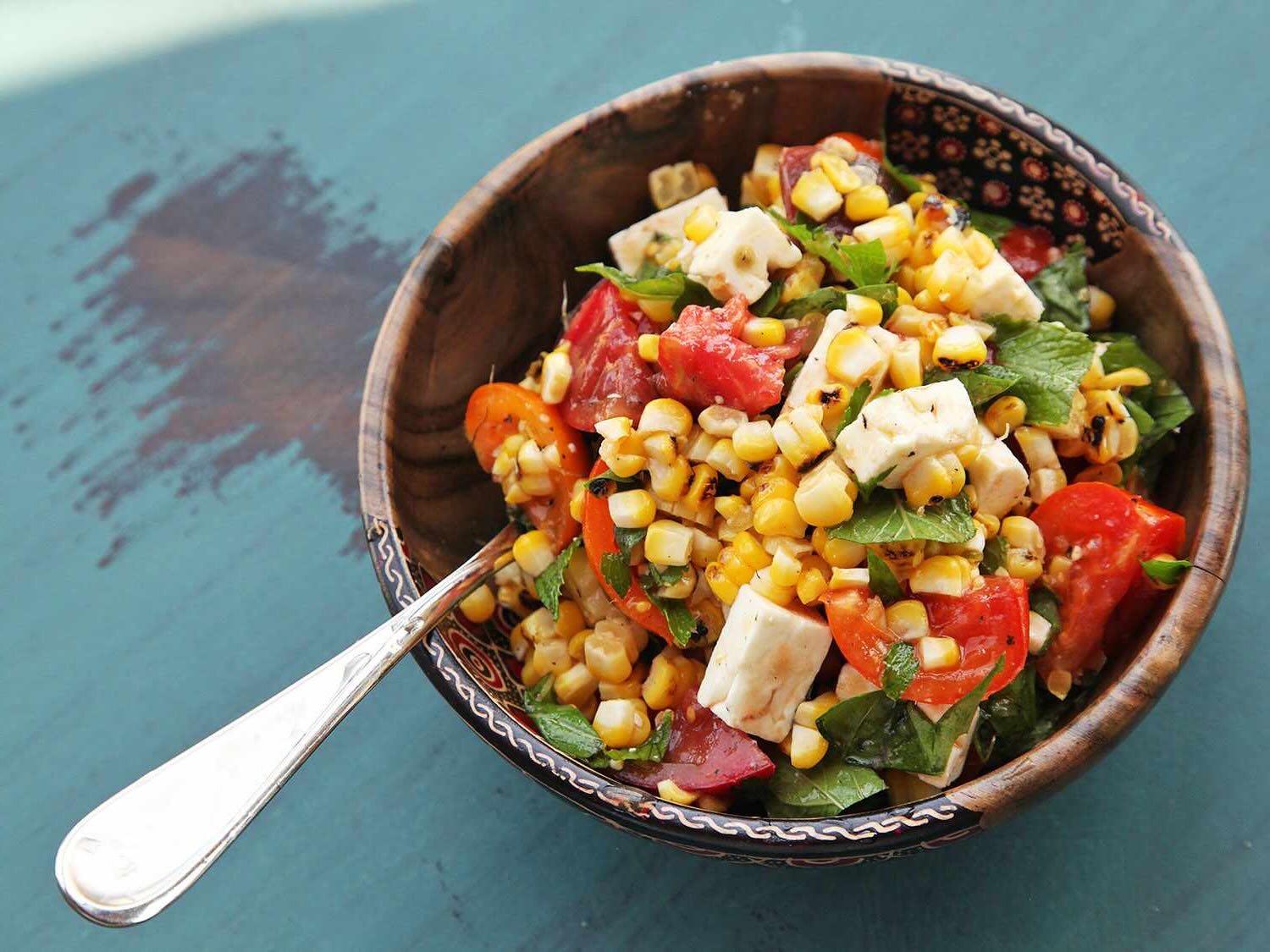 summer-salad-with-grilled-corn-and-cherry-tomatoes-recipe