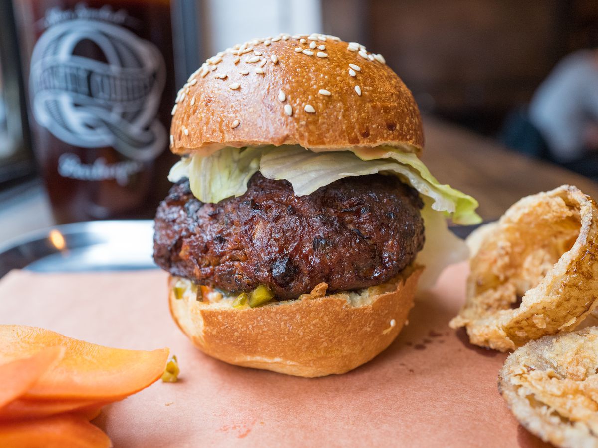 grilled-bacon-meatloaf-burgers-recipe