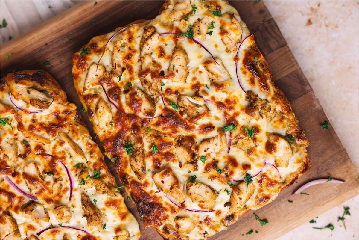 grilled-chicken-alfredo-flatbread-recipe
