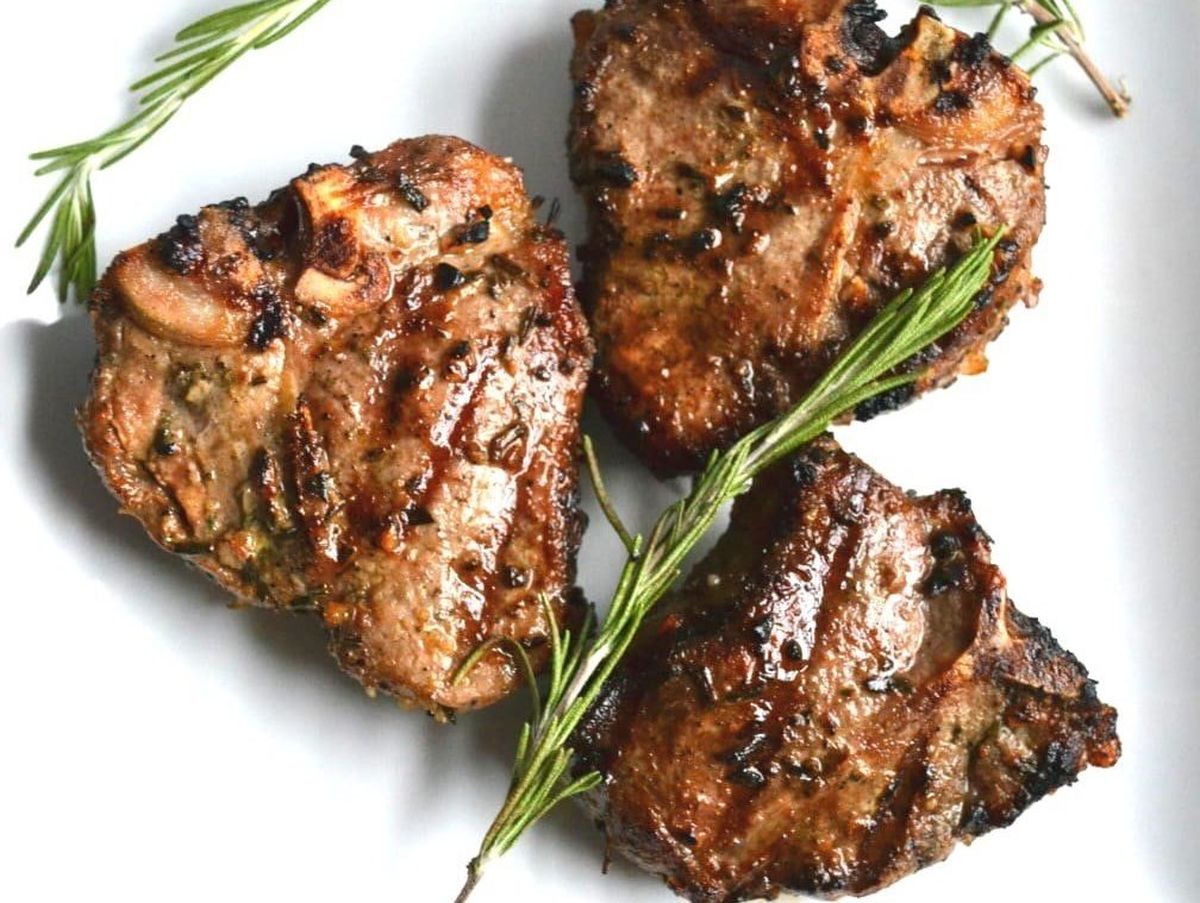 grilled-garlic-and-rosemary-lamb-loin-chops-recipe