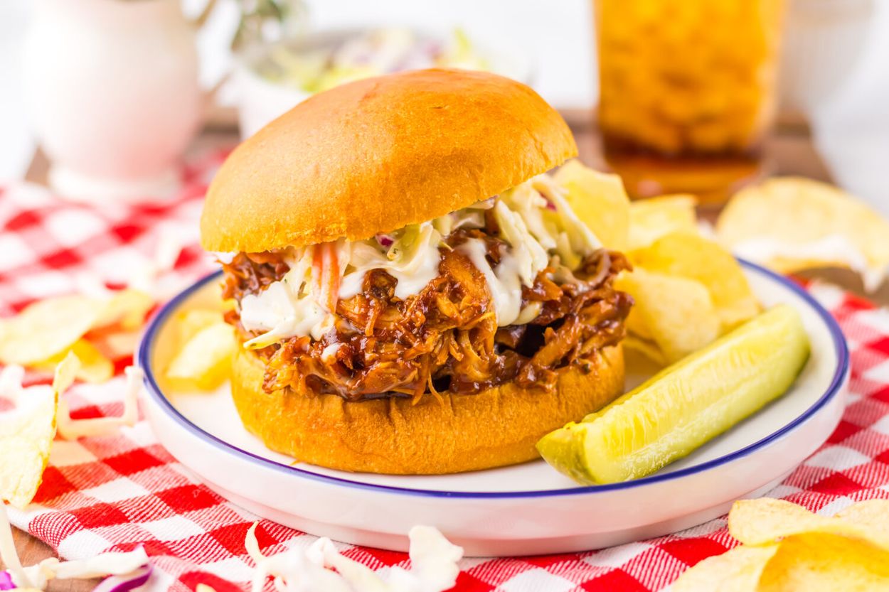 slow-cooker-bbq-chicken-sandwiches-recipe