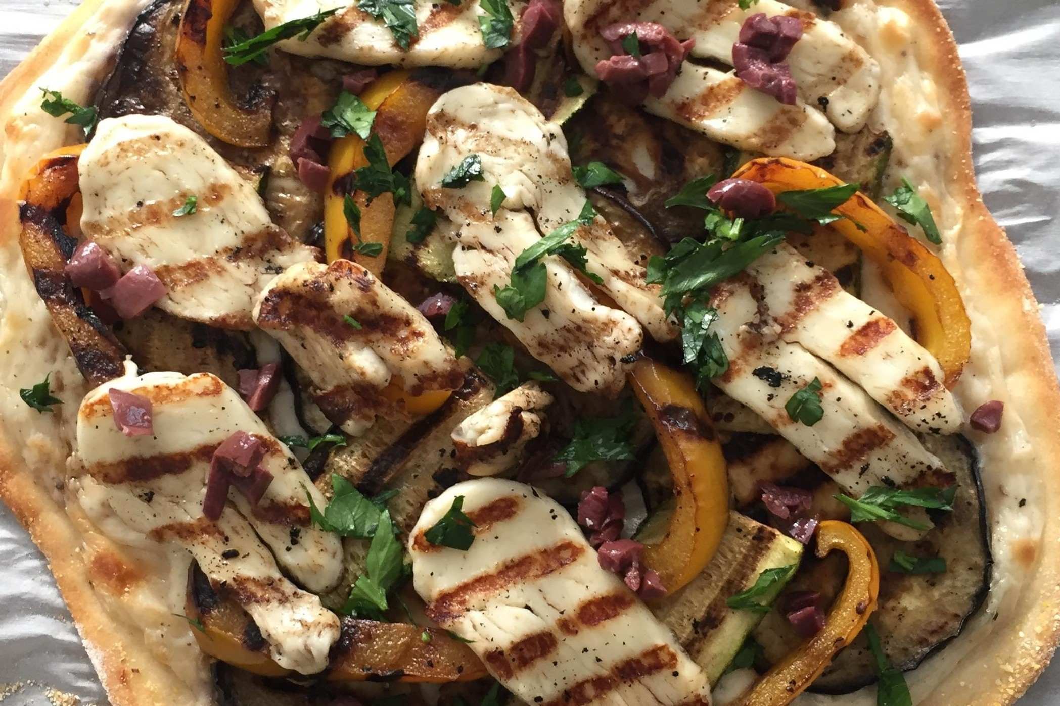 taco-pizza-with-grilled-halloumi-recipe
